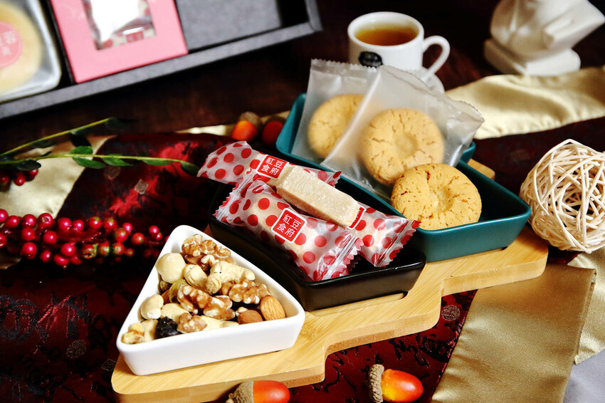 【2023中秋月餅推薦】紅豆食府中秋禮盒搶先看,月餅師傅手工 【2023中秋月餅推薦】紅豆食府中秋禮盒搶先看,月餅師傅手工