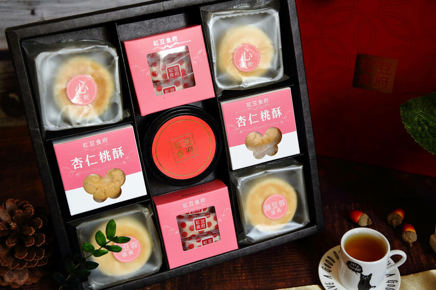 【2023中秋月餅推薦】紅豆食府中秋禮盒搶先看,月餅師傅手工 【2023中秋月餅推薦】紅豆食府中秋禮盒搶先看,月餅師傅手工