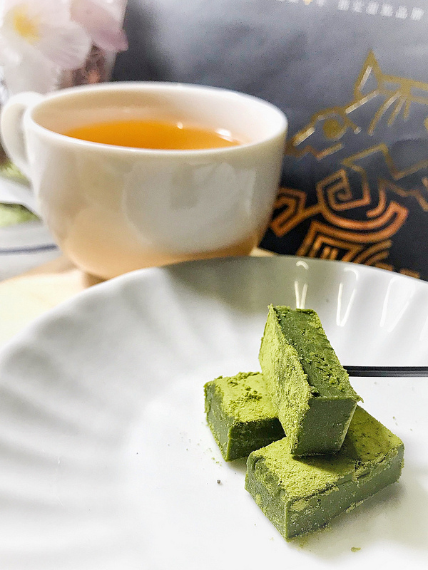 ♚宅配點心♚台南起士公爵。靜岡極濃抹茶生巧克力。生巧克力推薦。濃郁的苦甜滋味讓人回味，今年情人節我只想這樣寵愛自己