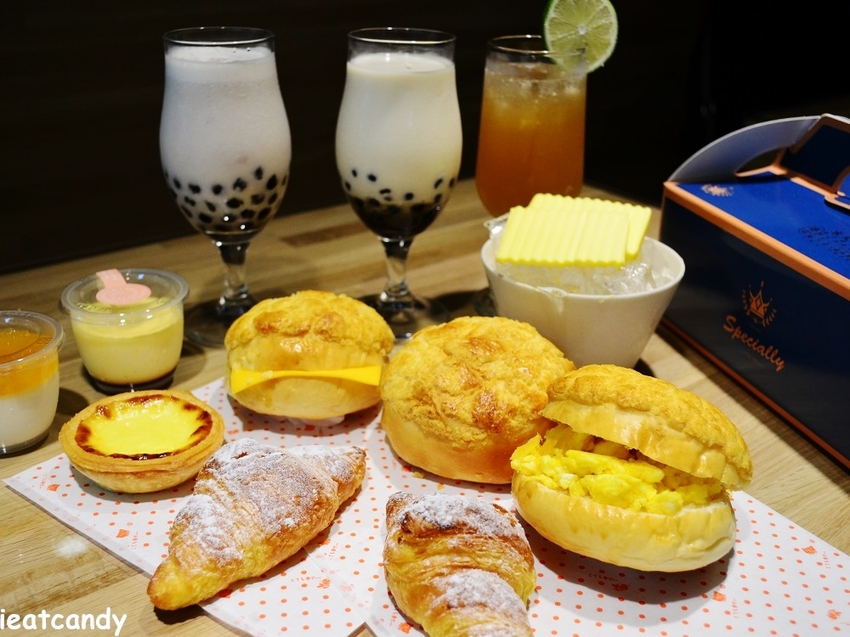 員林美食_港心 冰火菠蘿油專賣店│員林火車站內甜點推薦!下午茶來上一顆酥脆菠蘿油及一杯飲料!超滿足~ - 愛伊特candy的分享樂園