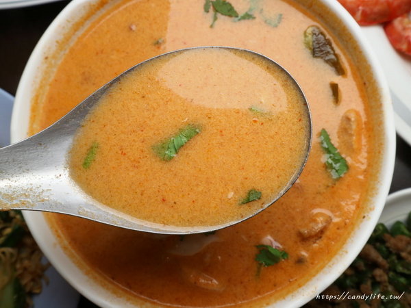 米噹泰式燒烤(台中店):台中美食│米噹泰式燒烤〃來自花蓮超人氣泰式燒烤在台中也吃的到,價格平價,菜色豐富,聚餐、宵夜首選!