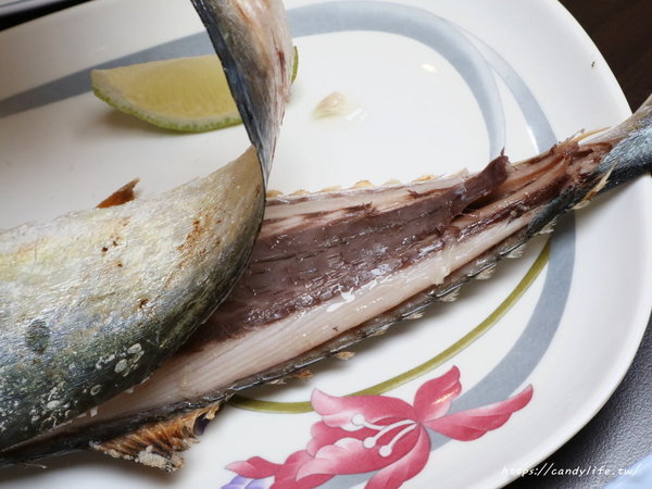 米噹泰式燒烤(台中店):台中美食│米噹泰式燒烤〃來自花蓮超人氣泰式燒烤在台中也吃的到,價格平價,菜色豐富,聚餐、宵夜首選!