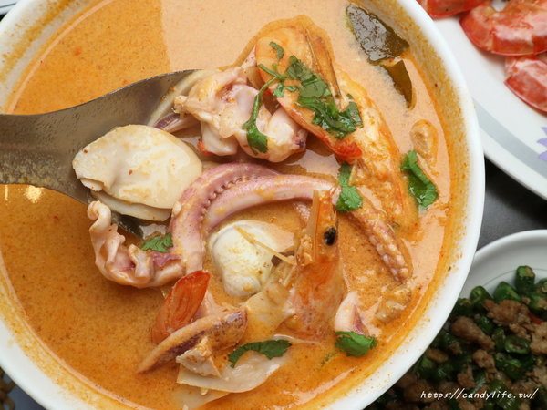 米噹泰式燒烤(台中店):台中美食│米噹泰式燒烤〃來自花蓮超人氣泰式燒烤在台中也吃的到,價格平價,菜色豐富,聚餐、宵夜首選!