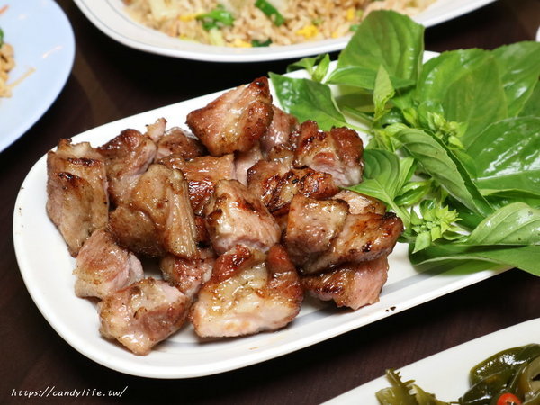 米噹泰式燒烤(台中店):台中美食│米噹泰式燒烤〃來自花蓮超人氣泰式燒烤在台中也吃的到,價格平價,菜色豐富,聚餐、宵夜首選!