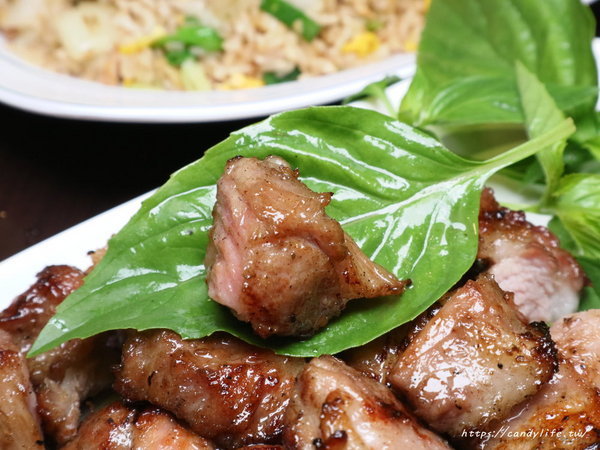 米噹泰式燒烤(台中店):台中美食│米噹泰式燒烤〃來自花蓮超人氣泰式燒烤在台中也吃的到,價格平價,菜色豐富,聚餐、宵夜首選!