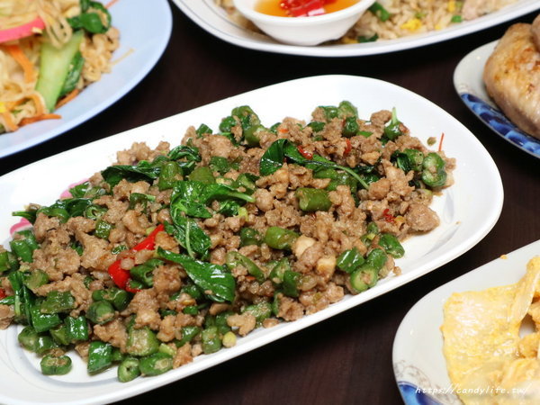 米噹泰式燒烤(台中店):台中美食│米噹泰式燒烤〃來自花蓮超人氣泰式燒烤在台中也吃的到,價格平價,菜色豐富,聚餐、宵夜首選!