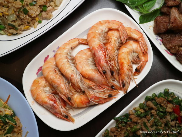 米噹泰式燒烤(台中店):台中美食│米噹泰式燒烤〃來自花蓮超人氣泰式燒烤在台中也吃的到,價格平價,菜色豐富,聚餐、宵夜首選!