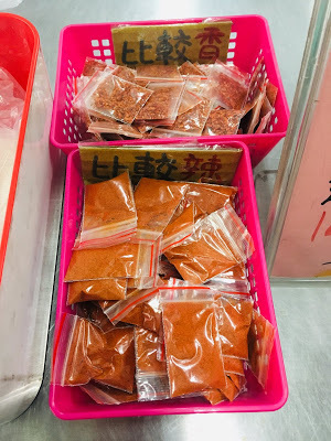 [台南美食] 劉妹鍋燒專賣店（關帝廳店）｜牛奶麻辣鍋燒意麵、青醬鍋燒意麵、藥膳菇菇鍋燒意麵