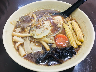 [台南美食] 劉妹鍋燒專賣店（關帝廳店）｜牛奶麻辣鍋燒意麵、青醬鍋燒意麵、藥膳菇菇鍋燒意麵