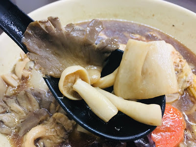 [台南美食] 劉妹鍋燒專賣店（關帝廳店）｜牛奶麻辣鍋燒意麵、青醬鍋燒意麵、藥膳菇菇鍋燒意麵