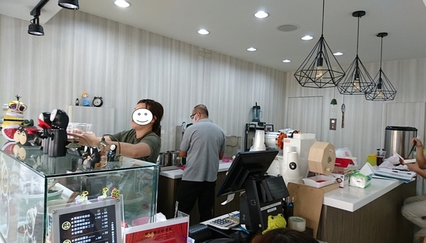 小圓:高雄~小圓 黑糖珍珠鮮奶~就是愛這香Q的好滋味~人氣推薦~