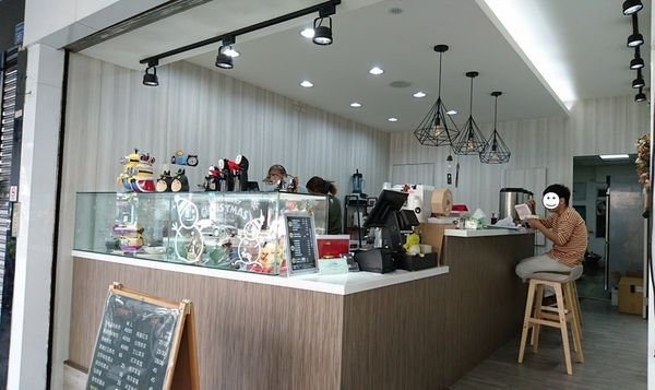 小圓:高雄~小圓 黑糖珍珠鮮奶~就是愛這香Q的好滋味~人氣推薦~