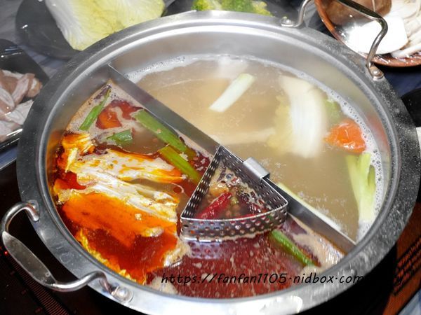 【新店火鍋】超越水產-超市火鍋 #一鍋二吃 #活海鮮 #產地直送 #平價供應 (17).JPG