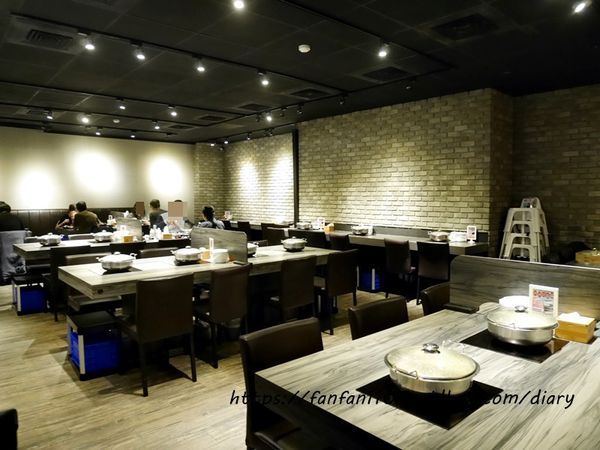 【新店火鍋】超越水產-超市火鍋 #一鍋二吃 #活海鮮 #產地直送 #平價供應 (13).JPG