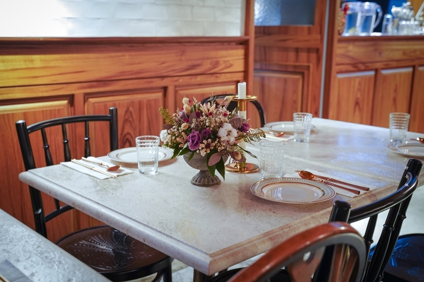 麥仔食~台北｜老位川酒old seat restaurant cafe 川酒&咖啡｜椒麻帶勁川菜結合時尚調酒截然不同風格｜捷運忠孝復興美食