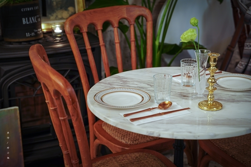 麥仔食~台北｜老位川酒old seat restaurant cafe 川酒&咖啡｜椒麻帶勁川菜結合時尚調酒截然不同風格｜捷運忠孝復興美食