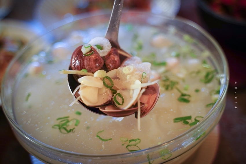 麥仔食~台北｜老位川酒old seat restaurant cafe 川酒&咖啡｜椒麻帶勁川菜結合時尚調酒截然不同風格｜捷運忠孝復興美食