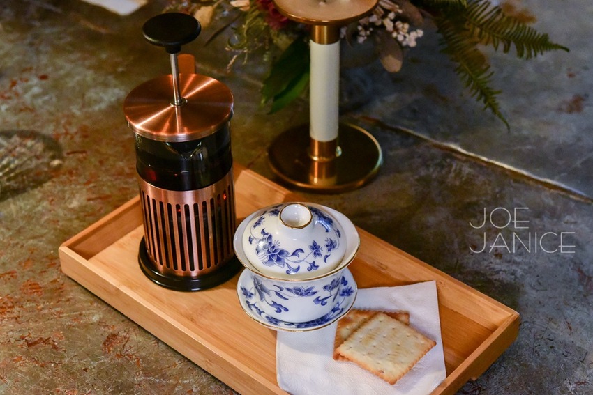 台北東區【Old Seat Restaurant.Cafe 川酒&咖啡】是川菜餐廳 也是餐酒館與咖啡廳 - 潔妮食旅生活