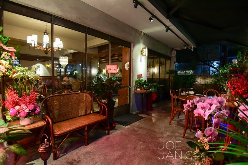 台北東區【Old Seat Restaurant.Cafe 川酒&咖啡】是川菜餐廳 也是餐酒館與咖啡廳 - 潔妮食旅生活
