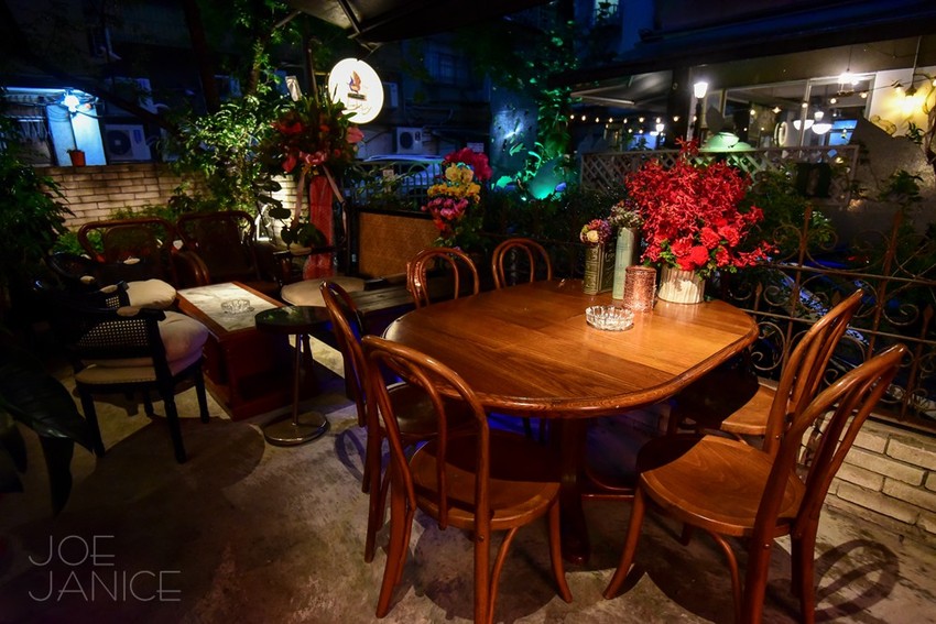 台北東區【Old Seat Restaurant.Cafe 川酒&咖啡】是川菜餐廳 也是餐酒館與咖啡廳 - 潔妮食旅生活