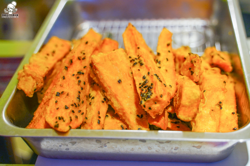 光華夜市美食 炸物 隱藏版 人氣 炸雞排 雞排 炸物 巷弄 必吃 爆料