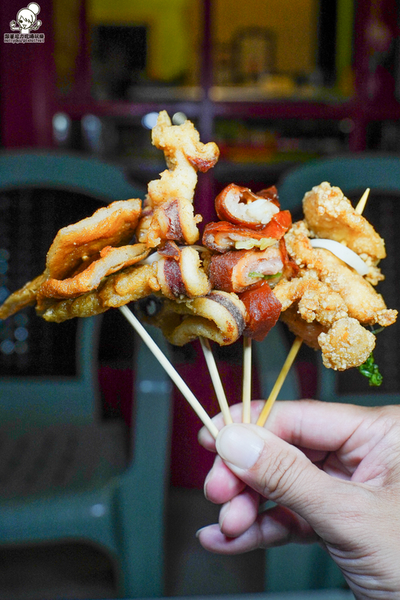 光華夜市美食 炸物 隱藏版 人氣 炸雞排 雞排 炸物 巷弄 必吃 爆料