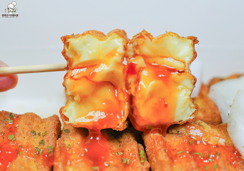 光華夜市美食 炸物 隱藏版 人氣 炸雞排 雞排 炸物 巷弄 必吃 爆料