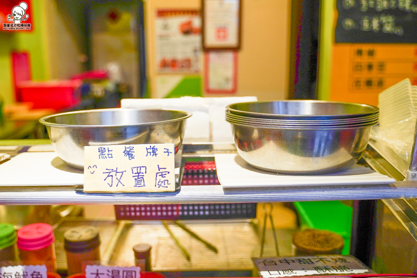 光華夜市美食 炸物 隱藏版 人氣 炸雞排 雞排 炸物 巷弄 必吃 爆料