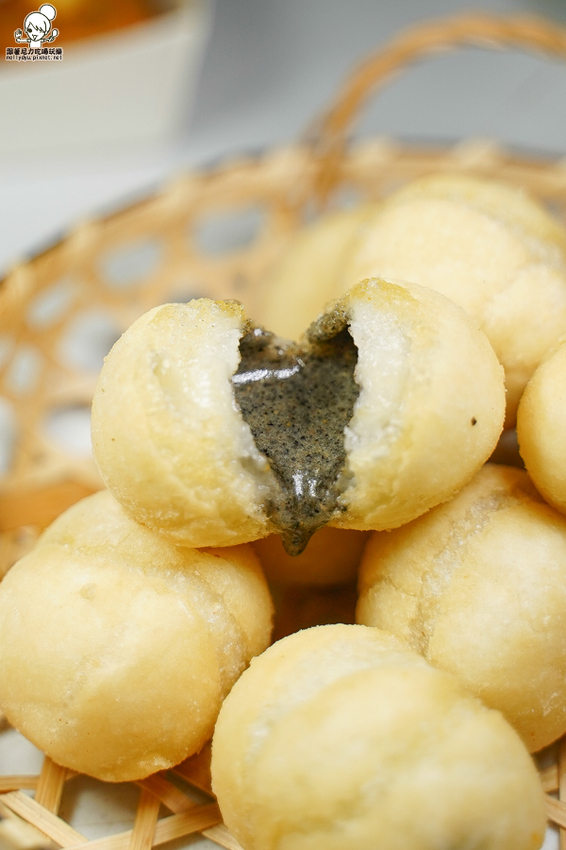 光華夜市美食 炸物 隱藏版 人氣 炸雞排 雞排 炸物 巷弄 必吃 爆料