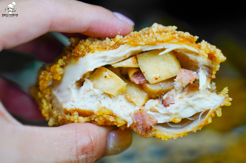 光華夜市美食 炸物 隱藏版 人氣 炸雞排 雞排 炸物 巷弄 必吃 爆料