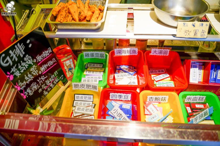 光華夜市美食 炸物 隱藏版 人氣 炸雞排 雞排 炸物 巷弄 必吃 爆料