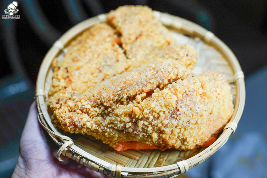 光華夜市美食 炸物 隱藏版 人氣 炸雞排 雞排 炸物 巷弄 必吃 爆料