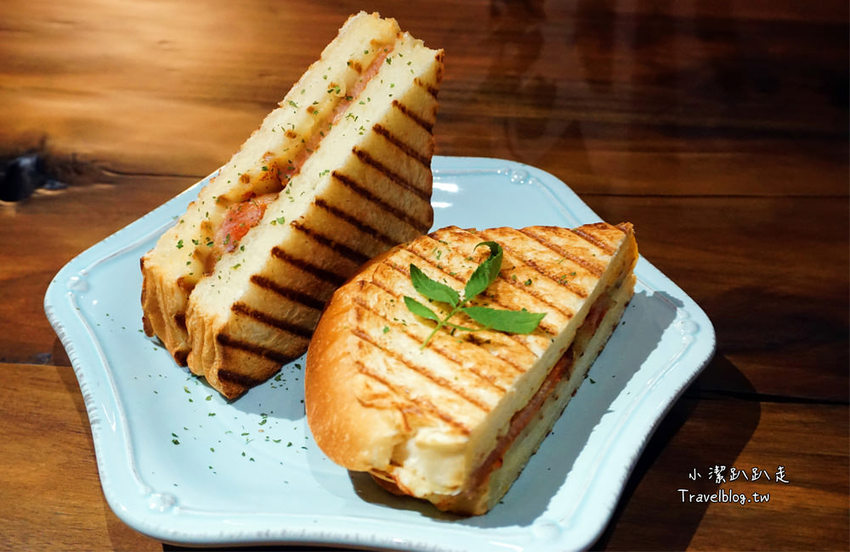 台中西屯》米石里概念館。輕食.傢俱.石磚個性工業風！IG打卡美拍景點,到貨櫃屋咖啡廳喝下午茶 - 小潔趴趴走旅遊札記