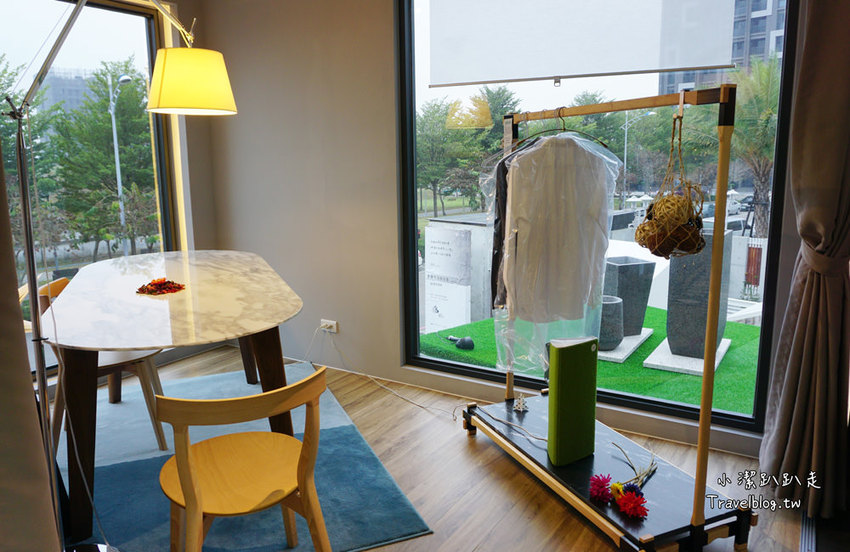 台中西屯》米石里概念館。輕食.傢俱.石磚個性工業風！IG打卡美拍景點,到貨櫃屋咖啡廳喝下午茶 - 小潔趴趴走旅遊札記