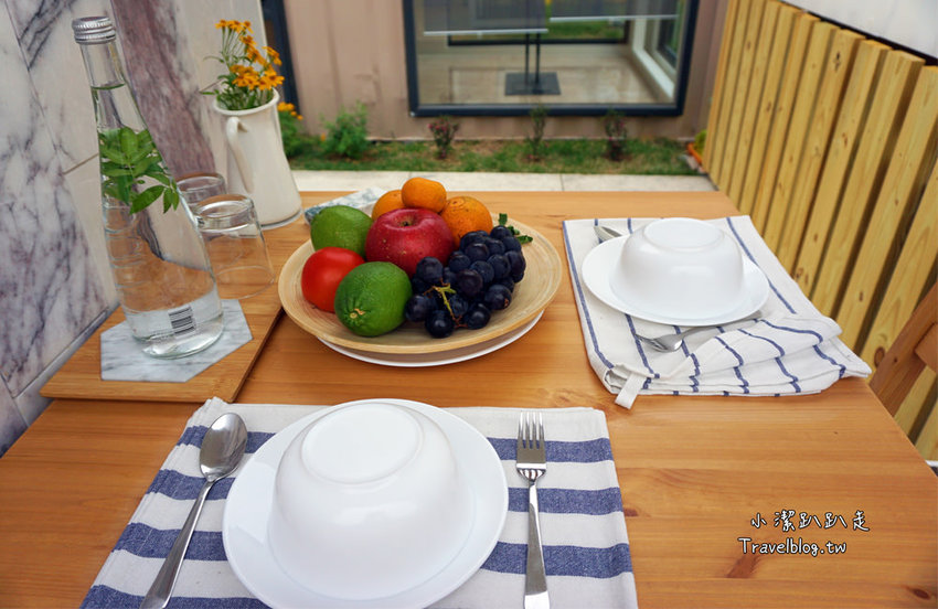 台中西屯》米石里概念館。輕食.傢俱.石磚個性工業風！IG打卡美拍景點,到貨櫃屋咖啡廳喝下午茶 - 小潔趴趴走旅遊札記