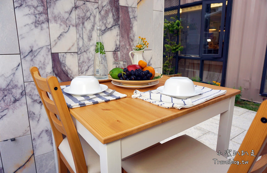 台中西屯》米石里概念館。輕食.傢俱.石磚個性工業風！IG打卡美拍景點,到貨櫃屋咖啡廳喝下午茶 - 小潔趴趴走旅遊札記