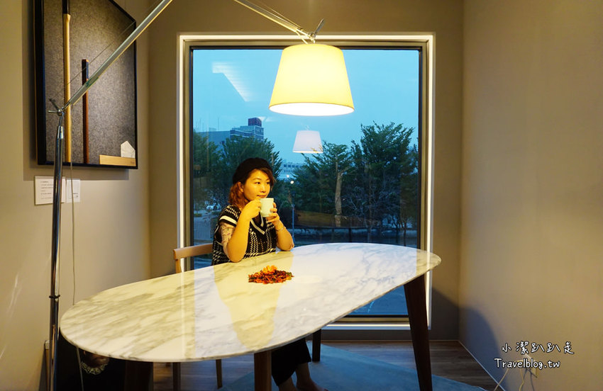 台中西屯》米石里概念館。輕食.傢俱.石磚個性工業風！IG打卡美拍景點,到貨櫃屋咖啡廳喝下午茶 - 小潔趴趴走旅遊札記