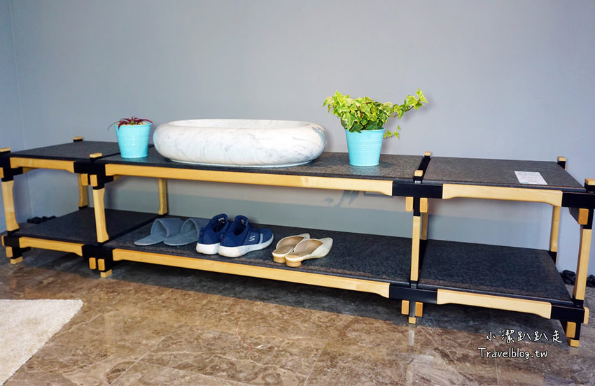 台中西屯》米石里概念館。輕食.傢俱.石磚個性工業風！IG打卡美拍景點,到貨櫃屋咖啡廳喝下午茶 - 小潔趴趴走旅遊札記
