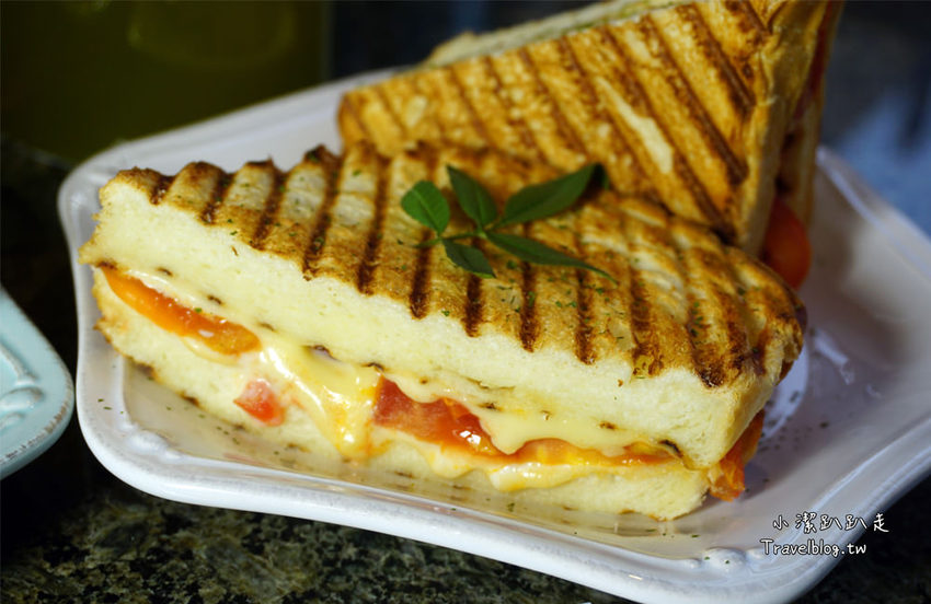 台中西屯》米石里概念館。輕食.傢俱.石磚個性工業風！IG打卡美拍景點,到貨櫃屋咖啡廳喝下午茶 - 小潔趴趴走旅遊札記