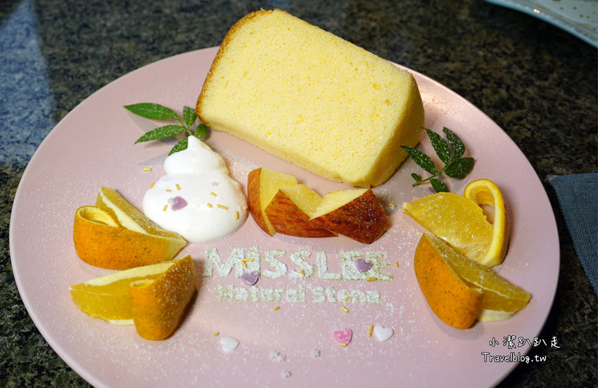 台中西屯》米石里概念館。輕食.傢俱.石磚個性工業風！IG打卡美拍景點,到貨櫃屋咖啡廳喝下午茶 - 小潔趴趴走旅遊札記