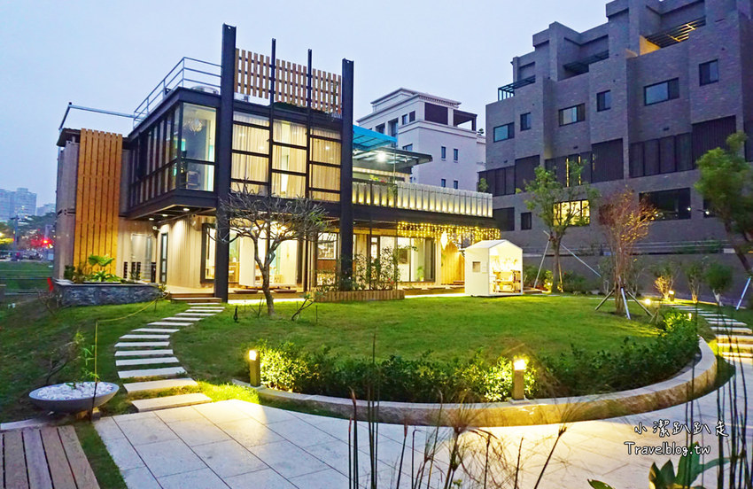 台中西屯》米石里概念館。輕食.傢俱.石磚個性工業風！IG打卡美拍景點,到貨櫃屋咖啡廳喝下午茶 - 小潔趴趴走旅遊札記