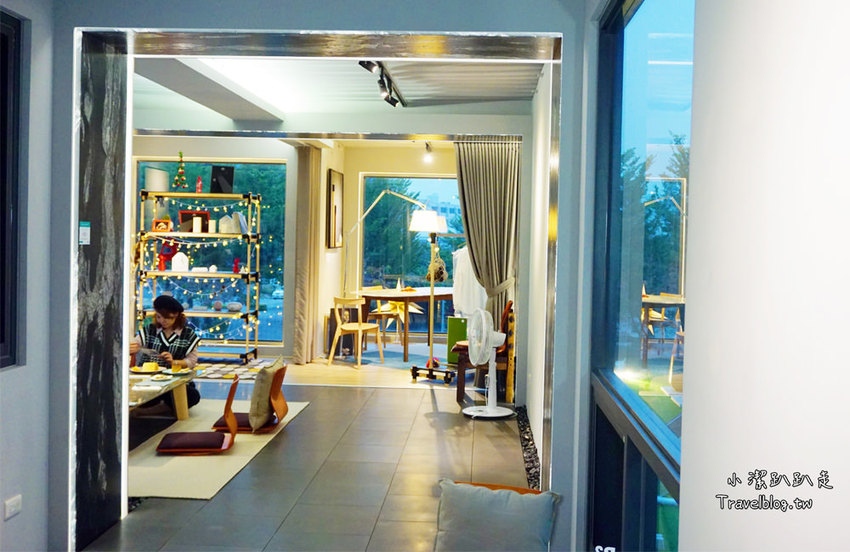 台中西屯》米石里概念館。輕食.傢俱.石磚個性工業風！IG打卡美拍景點,到貨櫃屋咖啡廳喝下午茶 - 小潔趴趴走旅遊札記