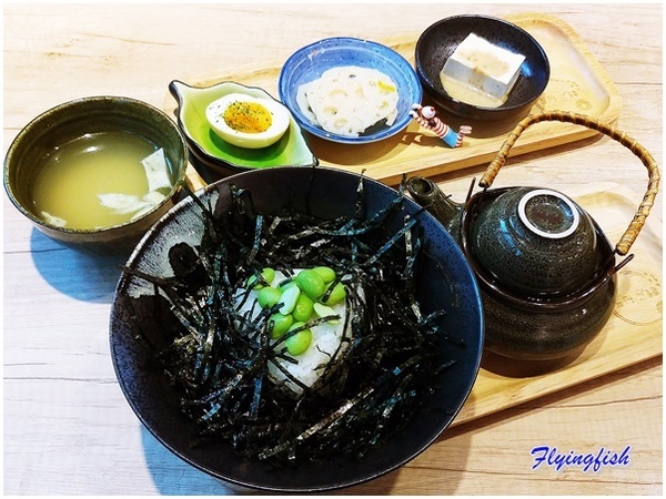 五円•ご緣：✜ 攻佔人心ㄟ日系飯糰和滑嫩布丁 - 五円•ご緣｜三重國小站  初訪+二訪