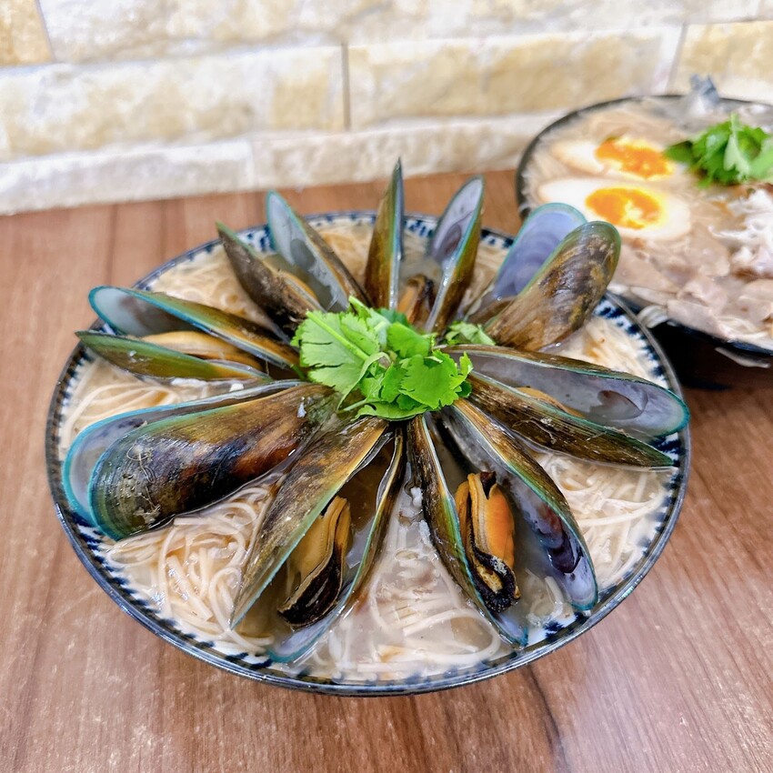 台中市南屯區平價台中美食推薦 滿溢手工麵線～用滿滿的麵線，給你滿滿的飽足感！