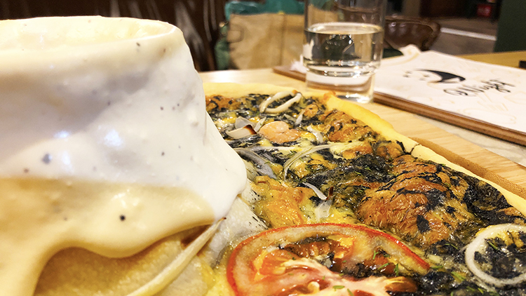 石牌站特色餐酒館QNight餐酒館海鮮黑炭披薩火山 石牌站特色餐酒館,石牌站美食,QNight,石牌排隊餐酒館,石牌創意料理,石牌私廚,石牌巷弄美食,石牌無國界料理,北投無菜單料理,北投無國界