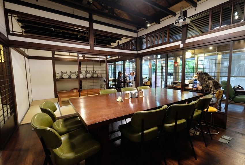 幸卉文學咖啡︳藏在台中文學館的特色咖啡廳，日式刨冰也是扛壩子！ - 金大佛的奪門而出家網誌