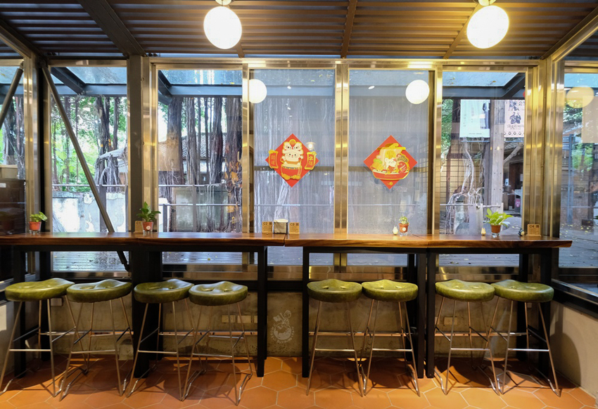 幸卉文學咖啡︳藏在台中文學館的特色咖啡廳，日式刨冰也是扛壩子！ - 金大佛的奪門而出家網誌