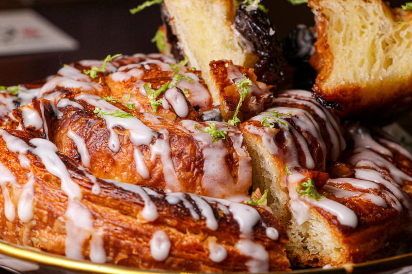 台中西區,熱鬧的市場內也能有遠離塵囂讓人靜心的好去處,幸卉文學咖啡 nice to meet you! - 微笑Joe幸運