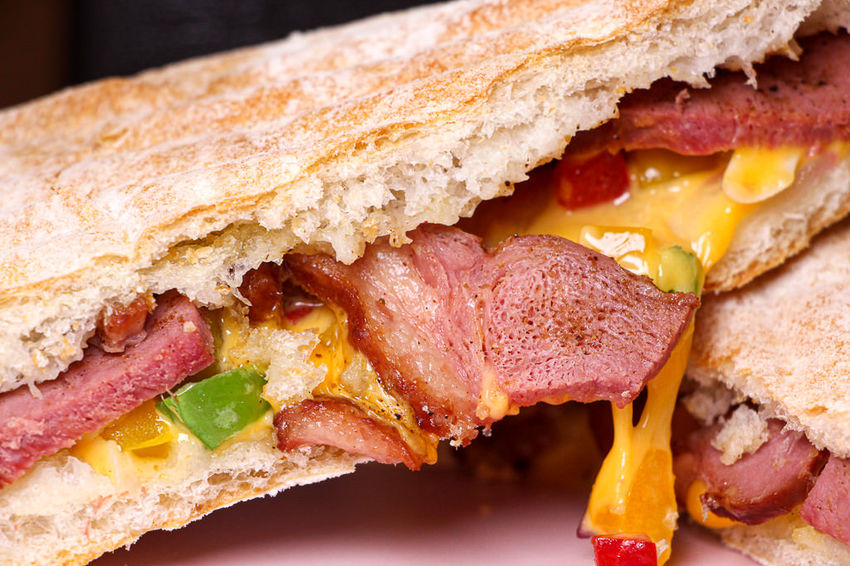 台中西區,熱鬧的市場內也能有遠離塵囂讓人靜心的好去處,幸卉文學咖啡 nice to meet you! - 微笑Joe幸運