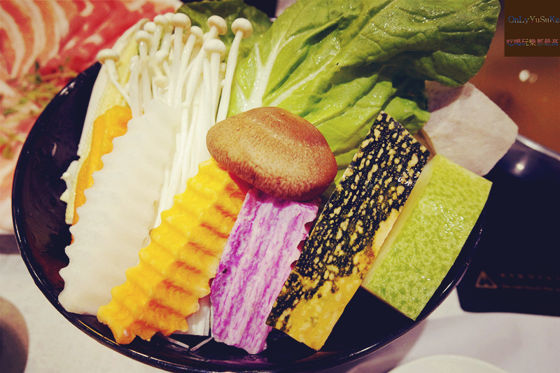 FoOd台北【天棧鍋物】網美火鍋店,來這慶生就有蝦子蛋糕,你幾歲就送幾隻蝦